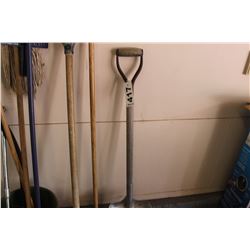SHOVELS & MOPS