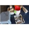 Image 1 : STEP STOOLS, PAIL, GOLF BALLS, CUTLERY & PLASTIC TUB