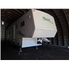 Image 13 : 2004 CORSAIR EXCELLA 31.5' RLS FIFTH WHEEL HOLIDAY TRAILER