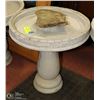 Image 1 : CONCRETE BIRDBATH 14 X 14