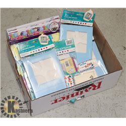 FLAT OF CUPCAKE BOXES AND CUPCAKE STANDS