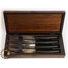 Image 1 : NEW 4PC STEAK KNIFE SET IN CASE
