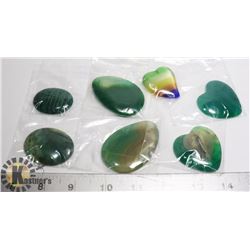 7PCS OF GREEN GEMSTONE PENDANTS