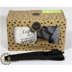 MUG SET AND THROWING KNIVES