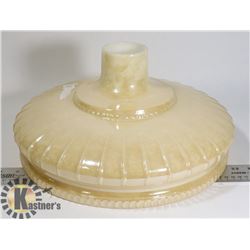 14" VINTAGE OIL LAMP WITH SHADE NO CHIPS