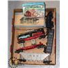 Image 1 : FLAT OF LIONEL TRAIN CARS AND ACCESSORIES