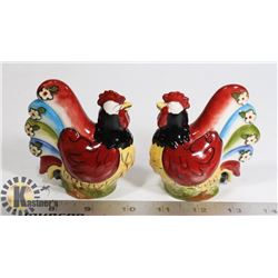 ARTHUR GOLDMINE ROOSTER SALT AND PEPPER SHAKER SET