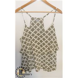 SZ L KISMET BRAND WOMENS SUMMER TOP W/ STRAPS