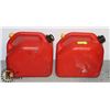 Image 1 : LOT OF 2 PLASTIC GAS JUGS 5GALLON GAS CANS