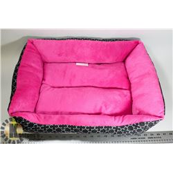 NEW PET BED