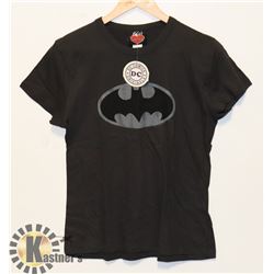 DC BATMAN WOMEN'S TSHIRT LARGE