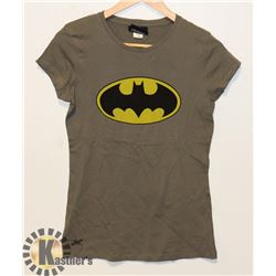 DC BATMAN WOMEN'S TSHIRT LARGE