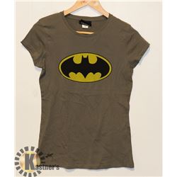 DC BATMAN WOMEN'S TSHIRT LARGE