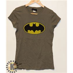 DC BATMAN WOMEN'S TSHIRT MEDIUM