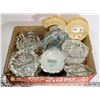 Image 1 : BOX OF ASSORTED ASHTRAY, CRIB BOARD, CARD BOX,