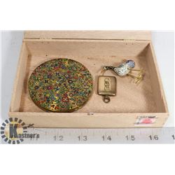 CIGAR BOX WITH WOMENS ANTIQUE COMPAQ, GOLD LOCKET