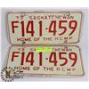 Image 1 : MATCHING PAIR OF 1973 LICENSE PLATES