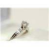 Image 2 : 86) 10KT WHITE GOLD DIAMOND RING. SIZE 7.5