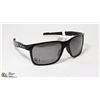 Image 1 : NEW OAKLEY DESIGNER SUNGLASSES MSRP $238