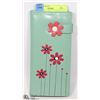 Image 1 : PINK DAISY DESIGN WALLET BY SHAG WEAR CANADA