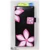 Image 1 : PINK FLOWER DESIGN WALLET BY SHAG WEAR CANADA