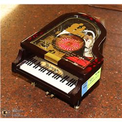 GRAND PIANO WORKING MUSIC JEWELLERY