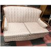 Image 1 : ANTIQUE SETTEE ROSE COLORED UPHOLSTERY