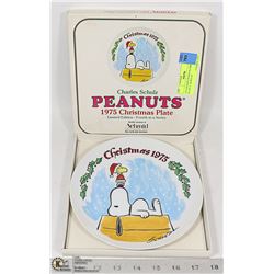 1975 SNOOPY PEANUTS CHRISTMAS PLATE C. SCHULTZ