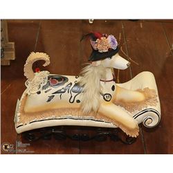 SHOWHOME DECORATIVE FRENCH POODLE ON PILLOW