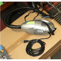 GREAT WHITE AUTOMOTIVE VACUUM.