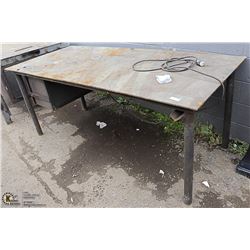 7' X 3' WORK BENCH
