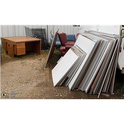 OFFICE FURNITURE LOT: INCLUDES WHITEBOARDS,2 DESKS
