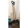Image 1 : 3PCS OF SNOW SHOVEL