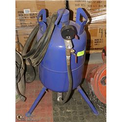 SAND BLASTING TANK + HOSE