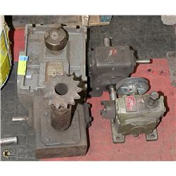 4 RIGHT ANGLE DRIVES