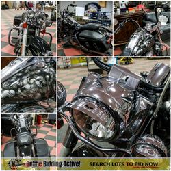FEATURED 2012 HARLEY DAVIDSON