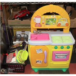 PLAY KITCHEN WITH ACCESSORIES