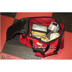 FITNESS BAG FULL OF TOOLS & PAINTING SUPPLIES