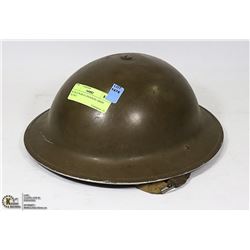 WORLD WAR II CANADIAN ARMY HELMET