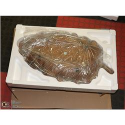 PARTYLITE SCULPTED REAF PILLAR GARDEN TRAY (UNSED