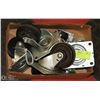 Image 1 : BOX OF CASTORS