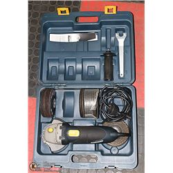 MASTERCRAFT ANGLE GRINDER AND 30 DISKS