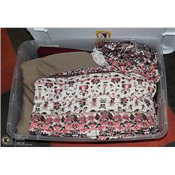 PLASTIC CONTAINER WITH FABRIC