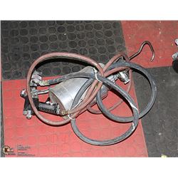 CAMPBELL HAUSFELD PAINT POT PAINT SPRAYER.