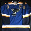 Image 2 : WAYNE GRETZKY ST. LOUIS BLUES CAPTAIN HOCKEY JERSEY (SIZE 54)