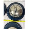 Image 2 : Lot of 4 Vintage V8 Ford Hubcaps