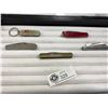 Image 2 : Lot of 5 Pocket knives and a nice display case