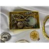 Image 2 : Nice Lot of Vintage Jewelry Etc