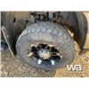 Image 16 : 2014 GMC 3500 SIERRA CREW CAB FLAT DECK PICKUP