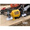 Image 3 : DEWALT BENCH GRINDER, DELTA